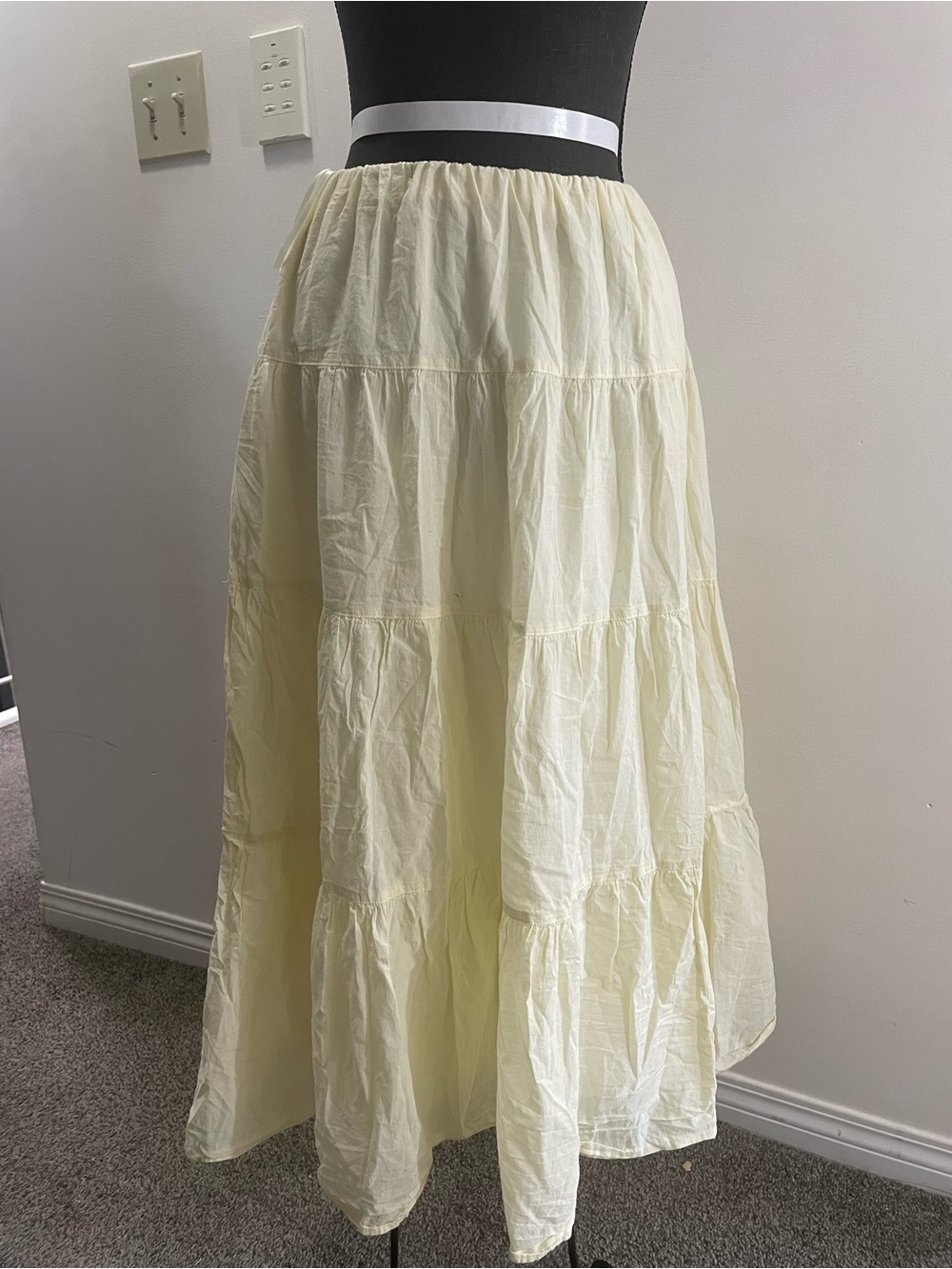 UNIQLO Women’s Maxi Skirt XS - Pastel Butter Yellow
